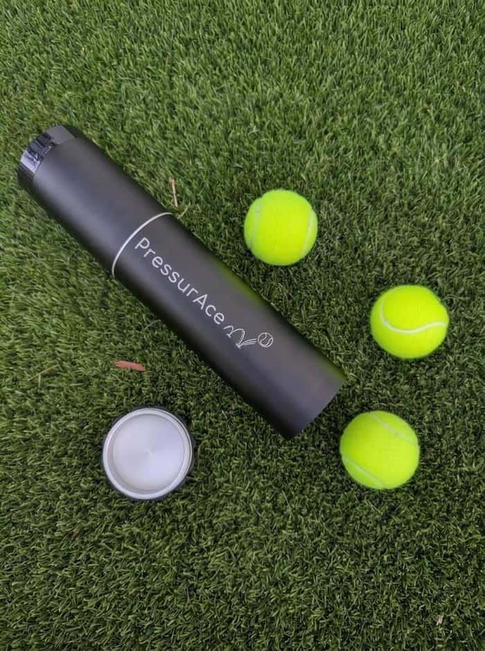 PressurAce Release and play - automatic tennis ball pressurizer